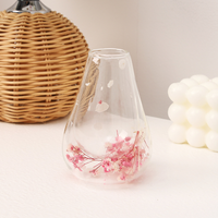 Vente chaude Tasse en verre à double paroi en borosilicate de haute qualité Design simple de fleurs séchées Résistante à la chaleur Tasse à café pour la maison Boisson au lait