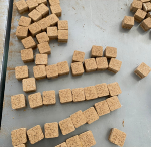 Máquina <span class=keywords><strong>de</strong></span> cubos <span class=keywords><strong>de</strong></span> té <span class=keywords><strong>de</strong></span> azúcar moreno <span class=keywords><strong>de</strong></span> alta calidad para la fabricación <span class=keywords><strong>de</strong></span> azúcar Suministro <span class=keywords><strong>de</strong></span> fábrica <span class=keywords><strong>de</strong></span> azúcar blanco cristalino - Product Image 6