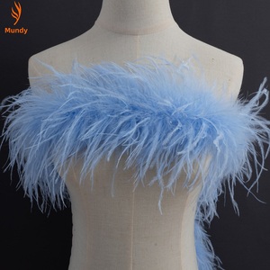 Boa en plumes d'autruche, longueur des plumes 10-15 cm, idéal pour les voiles de mariée, les costumes de danse et la décoration de sapins de Noël - Product Image 2