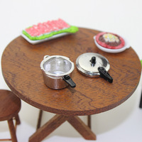 Cuiseur à riz électrique miniature en métal et autocuiseur Mini ustensiles de cuisine pour maison de poupée BJD poupées jouet en métal élégant