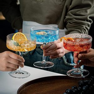 Bicchiere da Martini in Cristallo di Lusso con Taglio Incrociato per Uso Bar, Bicchieri <span class=keywords><strong>a</strong></span> Bocca Larga per Gelato, Cocktail, Dessert e Vino - Product Image 1