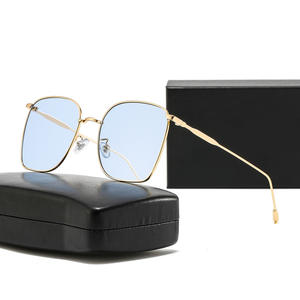 Lunettes de soleil Gm Tiktok Influencer Street Style unisexes polarisées UV400, monture métallique couleur or, verres PC, type 3, protection solaire - Product Image 4