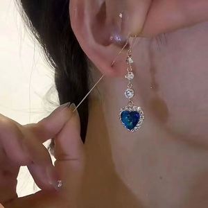 Nouvelles boucles d'oreilles pendantes en zircon bleu en forme de cœur pour femmes, style luxe léger, avec longues pampilles, bijoux de mariage et de fête pour dames - Product Image 2