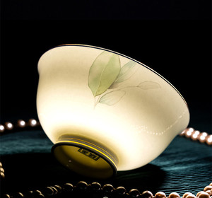 Service de table en porcelaine fine européenne, motif incrusté d'or, design élégant feuille verte, compatible micro-ondes et lave-vaisselle, marque Alfa >10L - Product Image 6