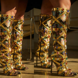 <span class=keywords><strong>Stivali</strong></span> Alti al Ginocchio da Donna Stile <span class=keywords><strong>Cowboy</strong></span> Etnico con Strass, Tacco Alto a Punta e Dettagli Metallici alla Moda - Product Image 2