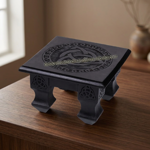 Mesa de Altar Cuadrada de Madera Negra con Triquetra, Arte Folclórico Grabado, para Rituales Wicca Paganos, Decoración o Regalo - Product Image 2