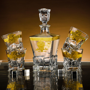 Decantador de whisky de cristal sin plomo pintado a mano de 850ml y 29oz, barra de boda antigua única para licor escocés transparente - Product Image 1