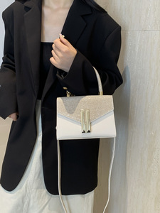 Sac à bandoulière décontracté tendance, sac carré minimaliste, sac à main rétro pour femmes - Product Image 5