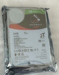 Nuevo Original ST14000VN0008 Iron Wolf 14TB SATA Series Enterprise NAS Storage Server Array Desktop Internal <span class=keywords><strong>HDD</strong></span> - Product Image 5