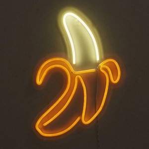 Publicidad todo lo que somos y todo lo que esperamos que nos debemos a nuestros padres amantes signo de neón LED de neón - Product Image 1