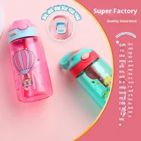 Gobelet à paille tendance pour enfants, motif dessin animé, avec bouchon pop-up à un clic, pour garçons, filles, étudiants, utilisation en extérieur, personnalisation en gros