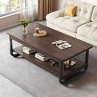 Table basse rectangulaire en bois, style moderne et minimaliste, idéale pour petit appartement, à placer près du canapé ou sur le balcon.