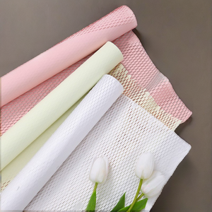 กระดาษห่อดอกไม้แบบรังผึ้งเคลือบ PE รีไซเคิลได้ คุณภาพดี สำหรับวันวาเลนไทน์ ขายส่ง - Product Image 2