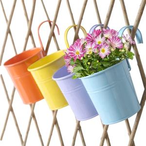 Factory Wholesale Outdoor Garden Home Decor French Bucket <strong>Flower</strong> <strong>Vases</strong> Metal <strong>Flower</strong> Holder Metal <strong>Vases</strong> - Product Image 1