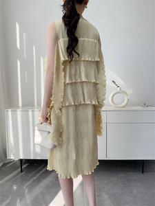 Robe Gilet Plissée Unie Tissée Longueur Genou PY pour Femme, Nouveau Style Été 2026 avec Design Distinctif - Product Image 5