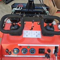Pengiriman Gratis 1 Ton Mini Skid Steer 1000kg Loader Dengan Bucket Sempit 820mm