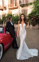 Robe de mariée formelle moulante en dentelle de style italien avec dos ouvert sexy