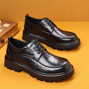 Chaussures Oxford habillées en cuir véritable pour hommes, style décontracté, avec grain froissé fait main, rehaussantes et robustes, collection 2026 - Product Image 1