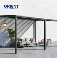Sistema de Pérgola Moderna de Aluminio con Diseño de Techo de Láminas Automáticas para Hoteles, Restaurantes y Espacios Exteriores