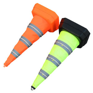 Cono de Seguridad Plegable de 70 cm para Uso de Emergencia, con Luces LED Intermitentes, Retráctil, Recargable, de Tela Oxford, <span class=keywords><strong>Yuge</strong></span> LZ01 IP65 - Product Image 4