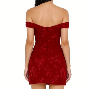 Robe mini moulante à imprimé floral et épaules dénudées pour femme - Robes de soirée sans manches tendance - Product Image 5