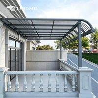 Abri de voiture moderne de luxe, pliable, en alliage d'aluminium thermolaqué, conçu pour les garages extérieurs durables et les abris de stationnement.