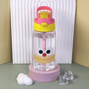 <span class=keywords><strong>Cute</strong></span> Cartoon <span class=keywords><strong>Kids</strong></span> Plastic Sippy Cup Lid Straw Promocional Sport Fruit Water Bottle Back School Gym Atividades ao ar livre Boil Proof - Product Image 5