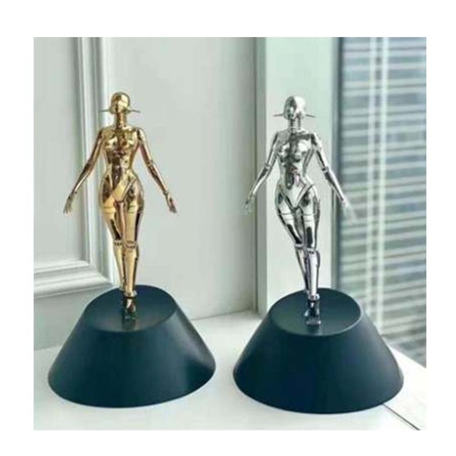 Hot Sale Fashion Resin Action Figure Statue for Indoor Home Decoration Creative Gift Collection
