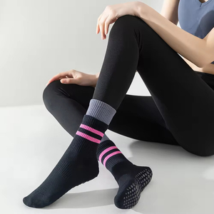 Custom Logo Crew Sports Cotton Gym Non-Slip Trainer Sticky <b>Socks</b> Seamless Anti-Slip Yoga Pilates Grip Stripe Design Casual Style - Product Image 4