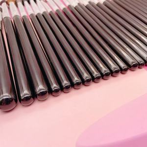Ensemble de 26 pinceaux de maquillage en poils synthétiques vegan noirs, manche en bois, pinceaux plats, éventail, estompeurs, pour le visage - Product Image 3