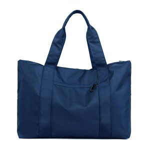 กระเป๋าเดินทางแบบสะพายข้าง/สะพายไหล่ รุ่น Custom Weekender กันน้ำ ทนทาน เหมาะสำหรับกิจกรรมกลางแจ้ง มีซิป สไตล์อังกฤษ ใช้ได้ทั้งชายและหญิง พับเก็บได้ - Product Image 5