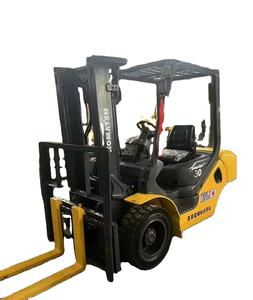 Montacargas Contrabalanceado de 3 Toneladas con Motor Diésel Usado - Product Image 1