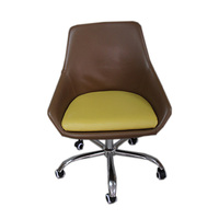 Fauteuil lounge moderne à dossier haut avec structure en bois, siège individuel, fauteuil de détente pour hôtel, chambre à coucher, salon