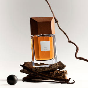 Vietnam WeWood Botella de spray de perfume de alta calidad Cubo Diseño cuadrado Tapa DE CORONA DE MADERA marrón - Product Image 2