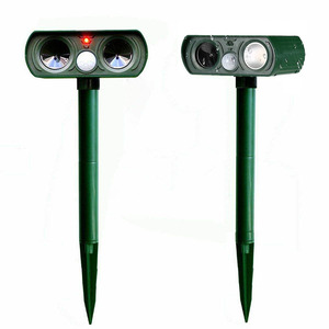 Répulsif Solaire Ultrasonique Extérieur pour Chats, Capteur Infrarouge Haute Sensibilité, Dissuasion des Animaux (Chiens, Cerfs, Écureuils, Ratons Laveurs) - Product Image 1