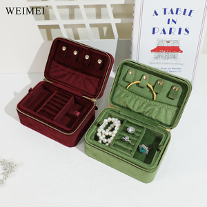 WEIMEI Custom Logo Wholesale Luxury Soft Velvet Portable Mini Travel Zipper Heart <b>Puller</b> Ring Necklace Jewelry Organizer Box - Product Image 3