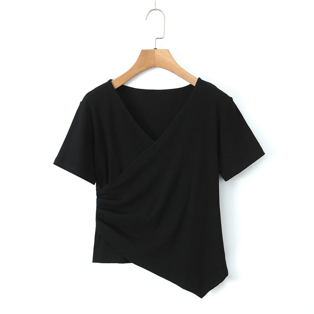 เสื้อเชิ้ตแขนสั้นสีดำคลาสสิก