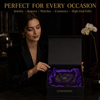 Boîte cadeau haut de gamme en matériaux recyclés, emballage de luxe avec couvercle rabattable, intérieur satiné noir mat drapé de violet, fermeture magnétique pour perruque