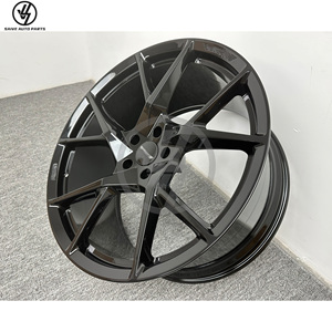 ล้อแม็กซ์อะลูมิเนียมอัลลอยด์ฟอร์จแบบหลายก้านสีดำสำหรับ URUS ขนาด 22-24 นิ้ว พร้อมฝาครอบคาร์บอนไฟเบอร์แบบสั่งทำพิเศษ ความแม่นยำ 1:1 - Product Image 2