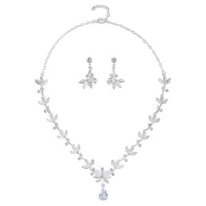 Conjunto de Joyería de Moda Coreana para Novia: Collar y Pendientes de Plata con Circones, Diseño Cristiano, Novedad al por Mayor - Product Image 5