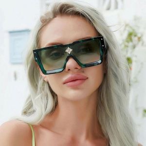 Lunettes de soleil surdimensionnées carrées pour femmes, tendance rétro de luxe, personnalisées, 2025, UV400 - Product Image 3
