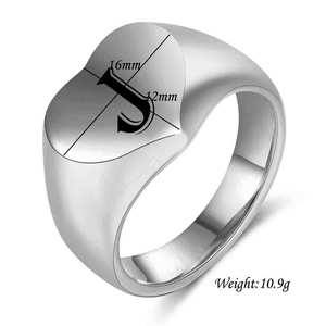 Anillo de Dedo de Acero Inoxidable con Forma de Corazón de 26 Letras, Anillo de Acero Inoxidable con Acabado Mate Simple para Hombre y Mujer - Product Image 5