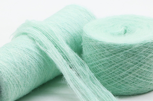 도매 15NM/1 긴 머리 모헤어 15% 아크릴 45% 나일론 30% 폴리에스터 10% 양모 혼합 원사 뜨개질 양모 염색 원사 - Product Image 4