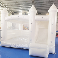 Château gonflable commercial White Castle avec toboggan et piscine pour la location événementielle