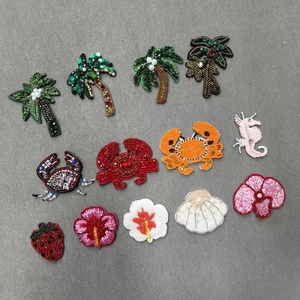 Patch in Feltro con Motivi di Palma di Cocco, Fragola e Granchio per Decorazione Fai-da-Te di Giacche, Abbigliamento, Borse e Gioielli - Product Image 1