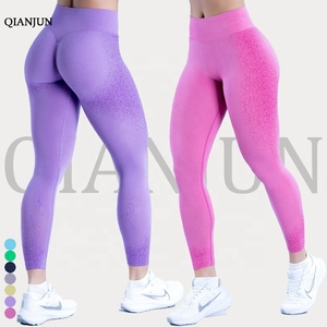 <span class=keywords><strong>Leggings</strong></span> Yoga Personalizzati di Alta Qualità per Donne, Sportivi a Vita Alta con Controllo Pancia, <span class=keywords><strong>Sexy</strong></span> con Stampa Scrunch per Stili di Vita Attivi - Product Image 2