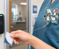 Badge rétractable personnalisé en acrylique pour infirmière et médecin, avec clip de fixation facile, accessoires médicaux, vente chaude