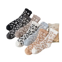 Chaussettes longues en polaire corail ultra douces pour femmes Jingwen OEM, certifiées CE, chaussons thermiques d'hiver antidérapants pour la maison