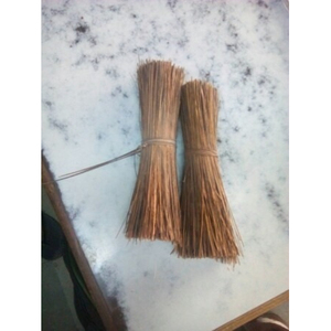 Fibra de Palmyra Natural Marrón, Material de Cepillo Resistente y Grueso para Fabricación de Escobas, Cepillos de Barrido y Limpieza Industrial - Product Image 1