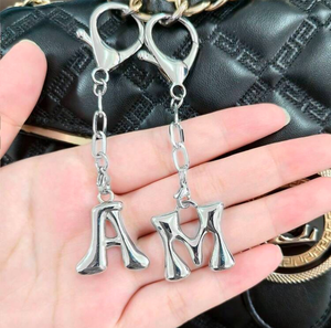 Colgante de Letra Inicial de Burbuja en Forma de Globo de Aleación Dorada, Llavero Portamonedas, Adorno de Moda para Bolsos - Product Image 5